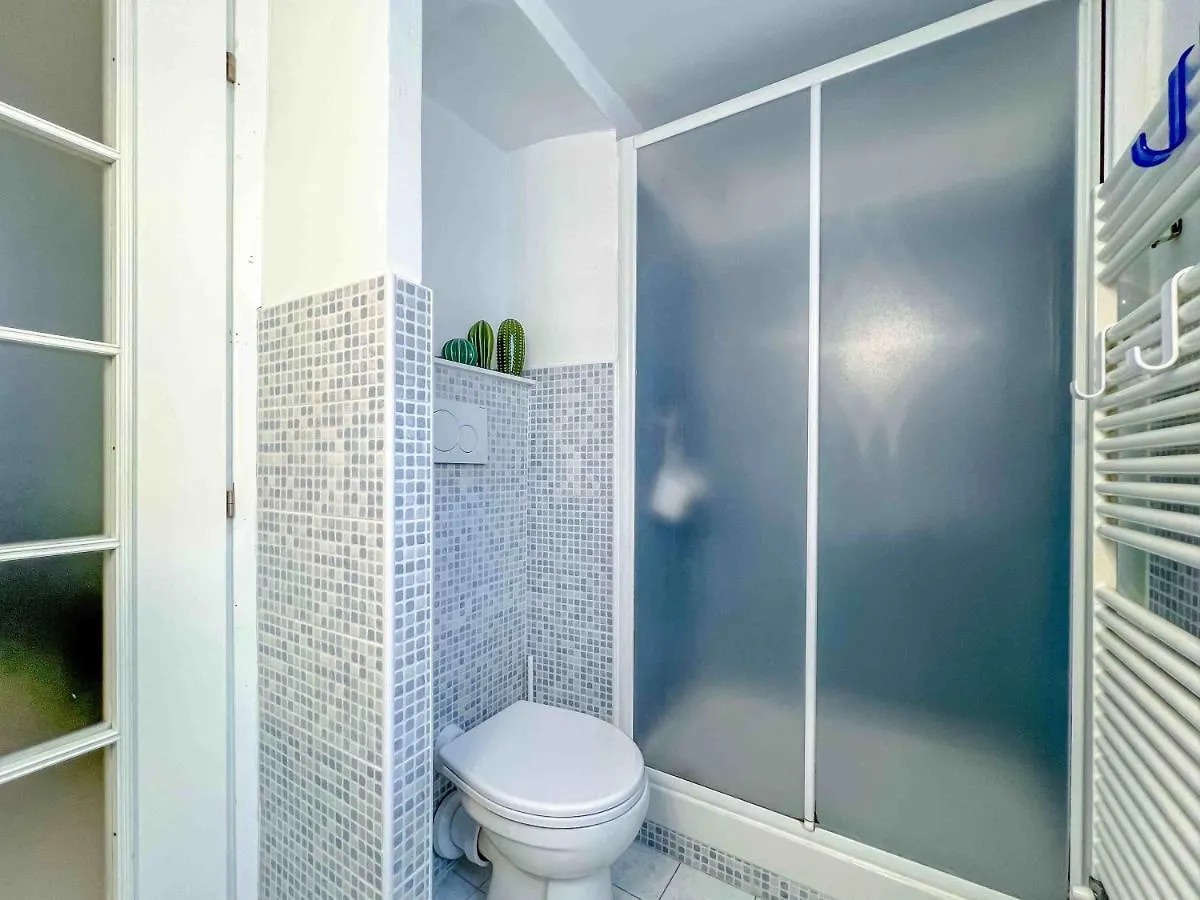 Apartment Centralissimo Bilocale A 50 Mt Dal Mare Varazze