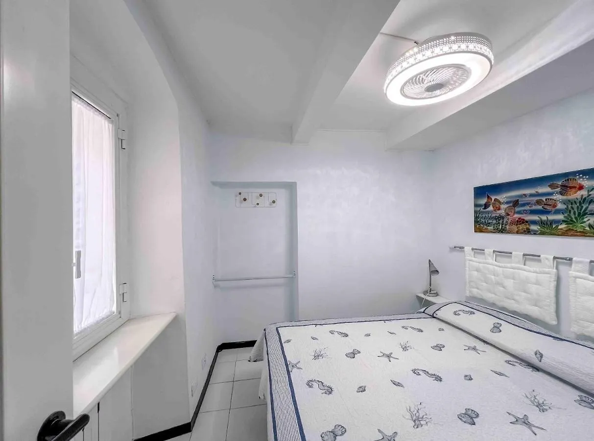 Apartment Centralissimo Bilocale A 50 Mt Dal Mare Varazze