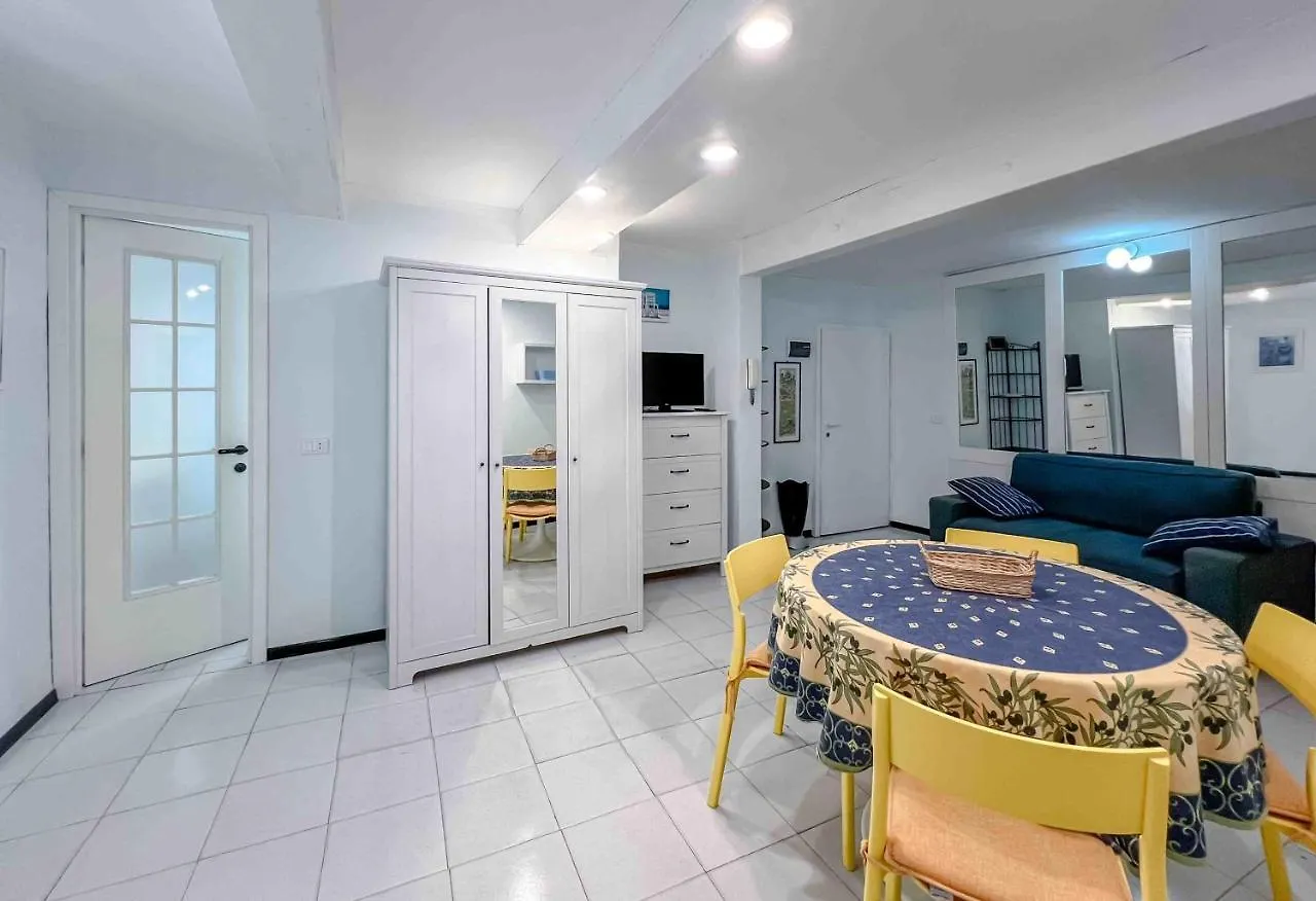 Centralissimo Bilocale A 50 Mt Dal Mare Varazze 0*,  Italy