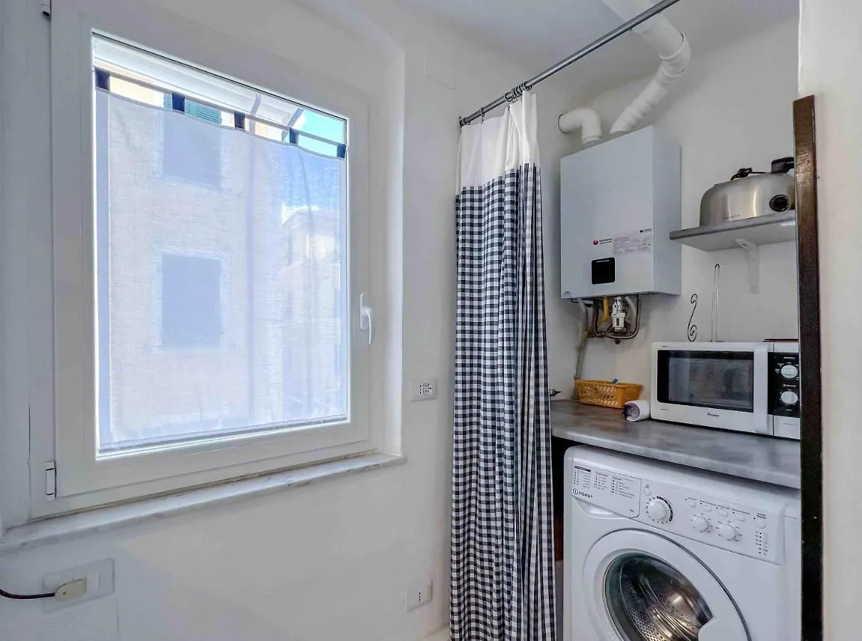 Apartment Centralissimo Bilocale A 50 Mt Dal Mare Varazze Italy
